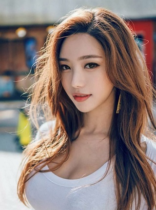 hot Korean girl